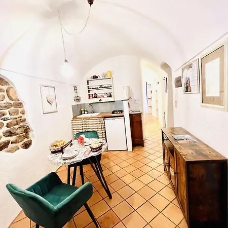 Stecado Caste - Dimora Storica Nel Cuore Del Paese Apartment Dolceacqua