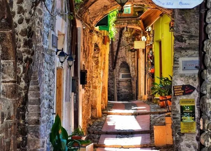 Stecado Caste - Dimora Storica Nel Cuore Del Paese Dolceacqua